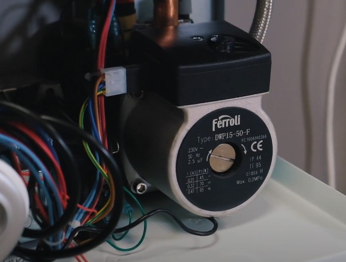 Газовый котел Ferroli Vitabel F32 фото3